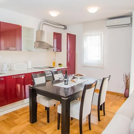 Olea, Two-bedroom Duplex Near žnjan Split