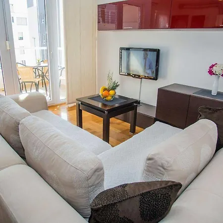 Olea, Two-bedroom Duplex Near žnjan Appartement Split