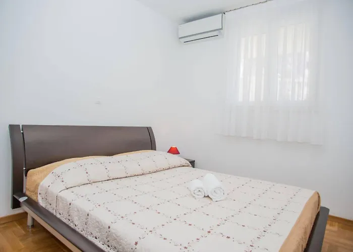 Olea Apartment, Near Znjan Beach アパート *