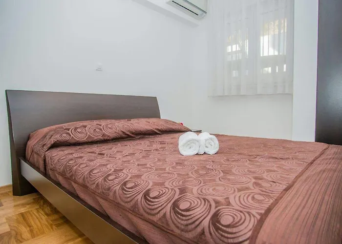Olea Apartment, Near Znjan Beach شقة *